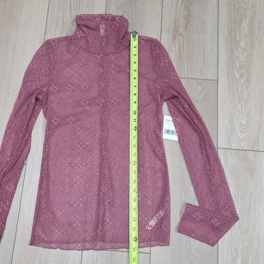 Elegant Lace Long Sleeve Stretchy Top in Mauve